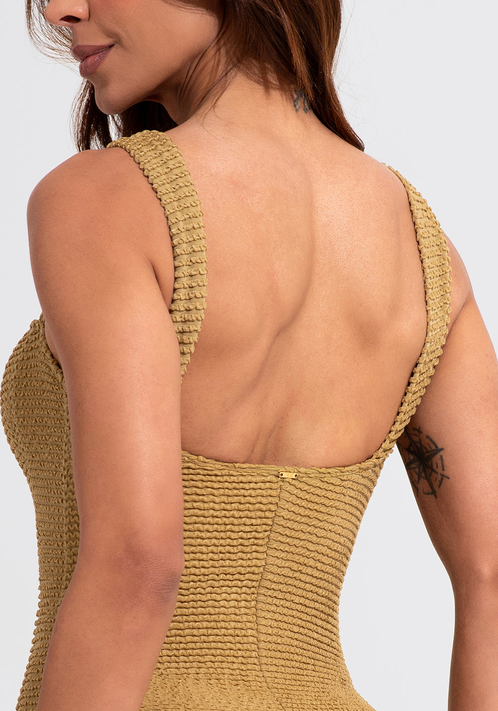 Maiô Alças Largas Com Textura Ondulada Solaris Dlk Dourado