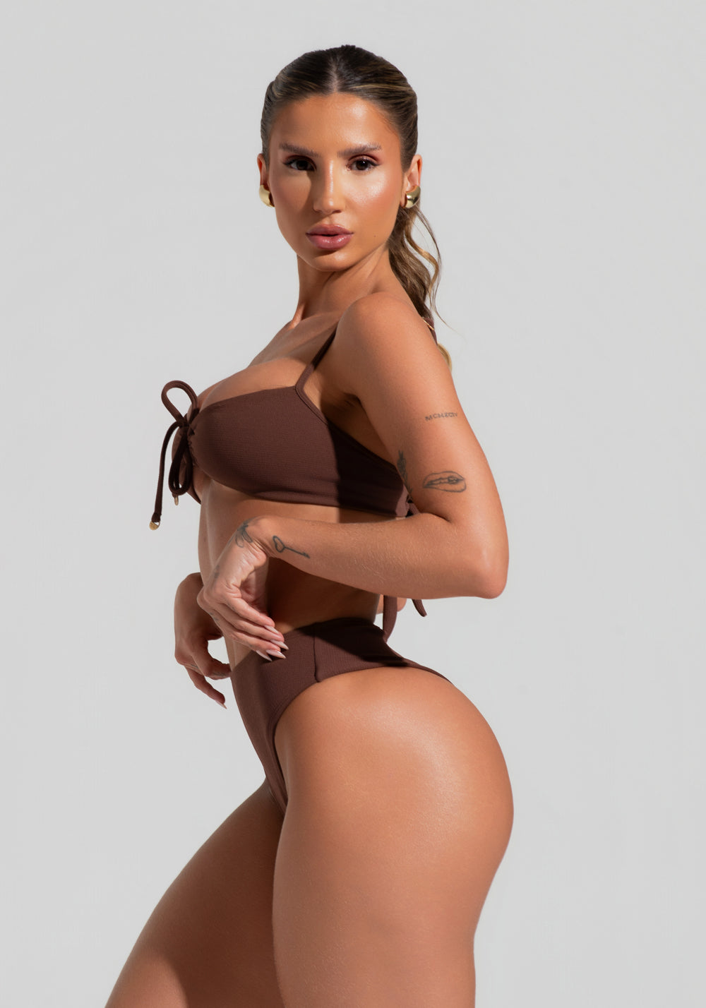 Calcinha Biquíni Hot Pant Cavada Com Textura Solaris Dlk Marrom
