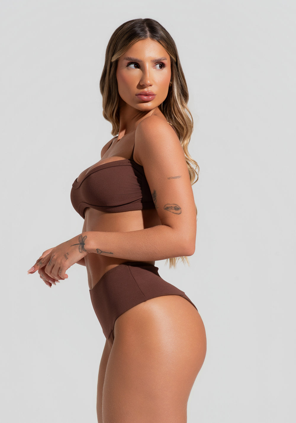 Calcinha Biquíni Hot Pant Com Textura Solaris Dlk Marrom