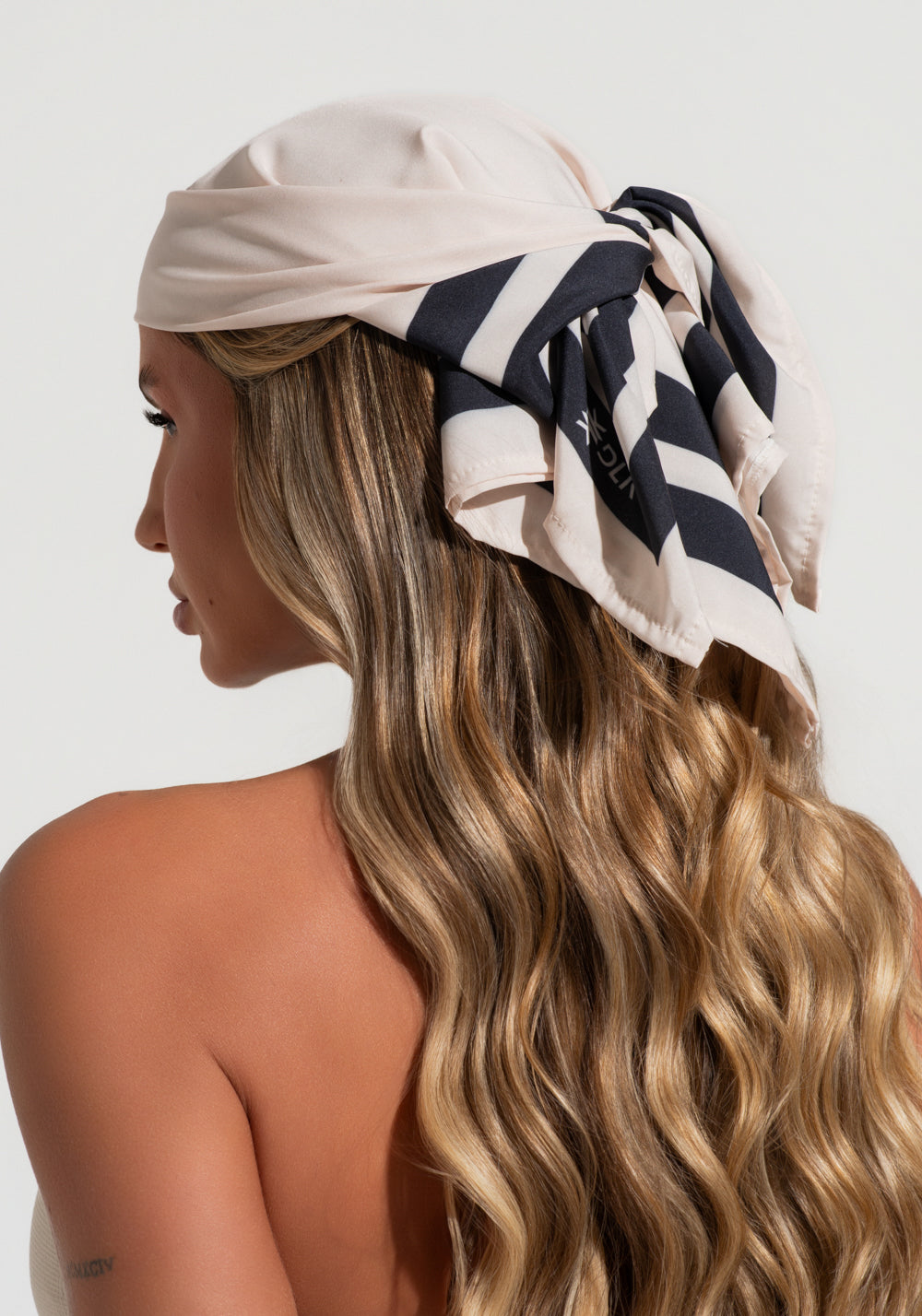 Lenço Feminino Solaris Dlk Off White