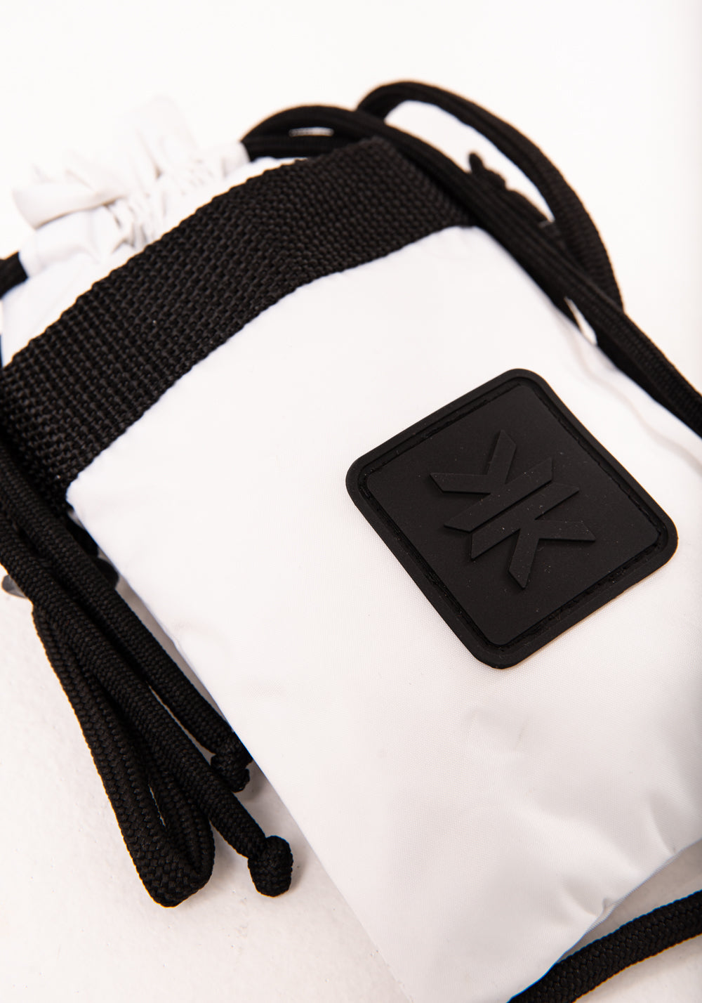 Bolsa Porta Celular Branco Dlk