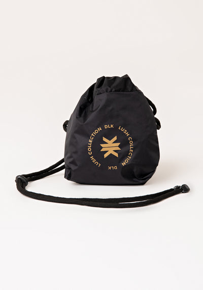 Bolsa Saquinho Preto Com Dourado Dlk