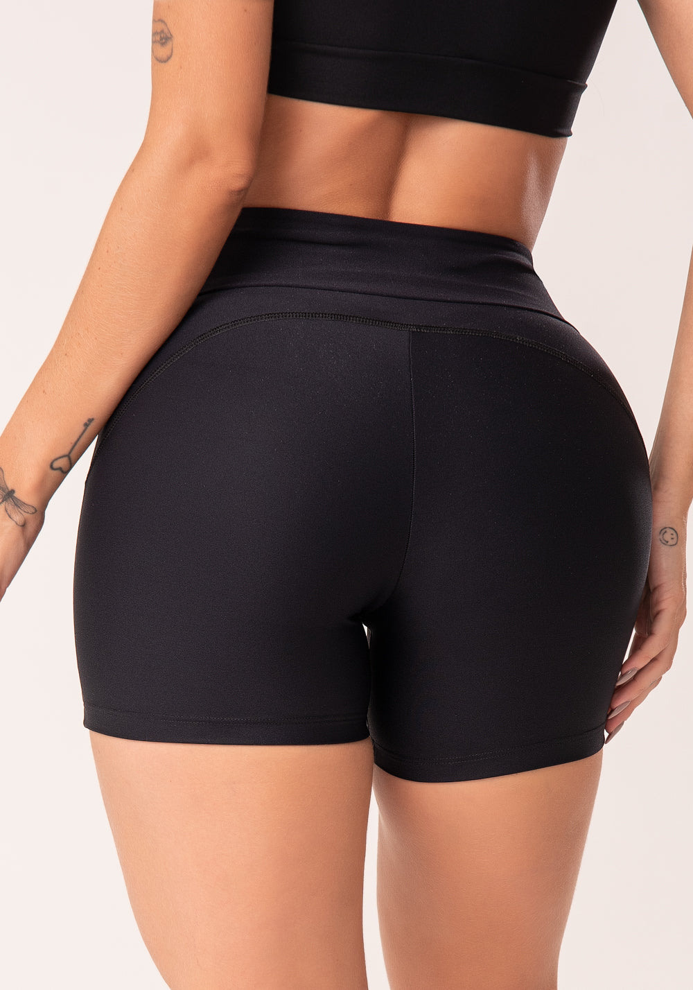 Short Fitness Preto Com Cadarço Básico Dlk