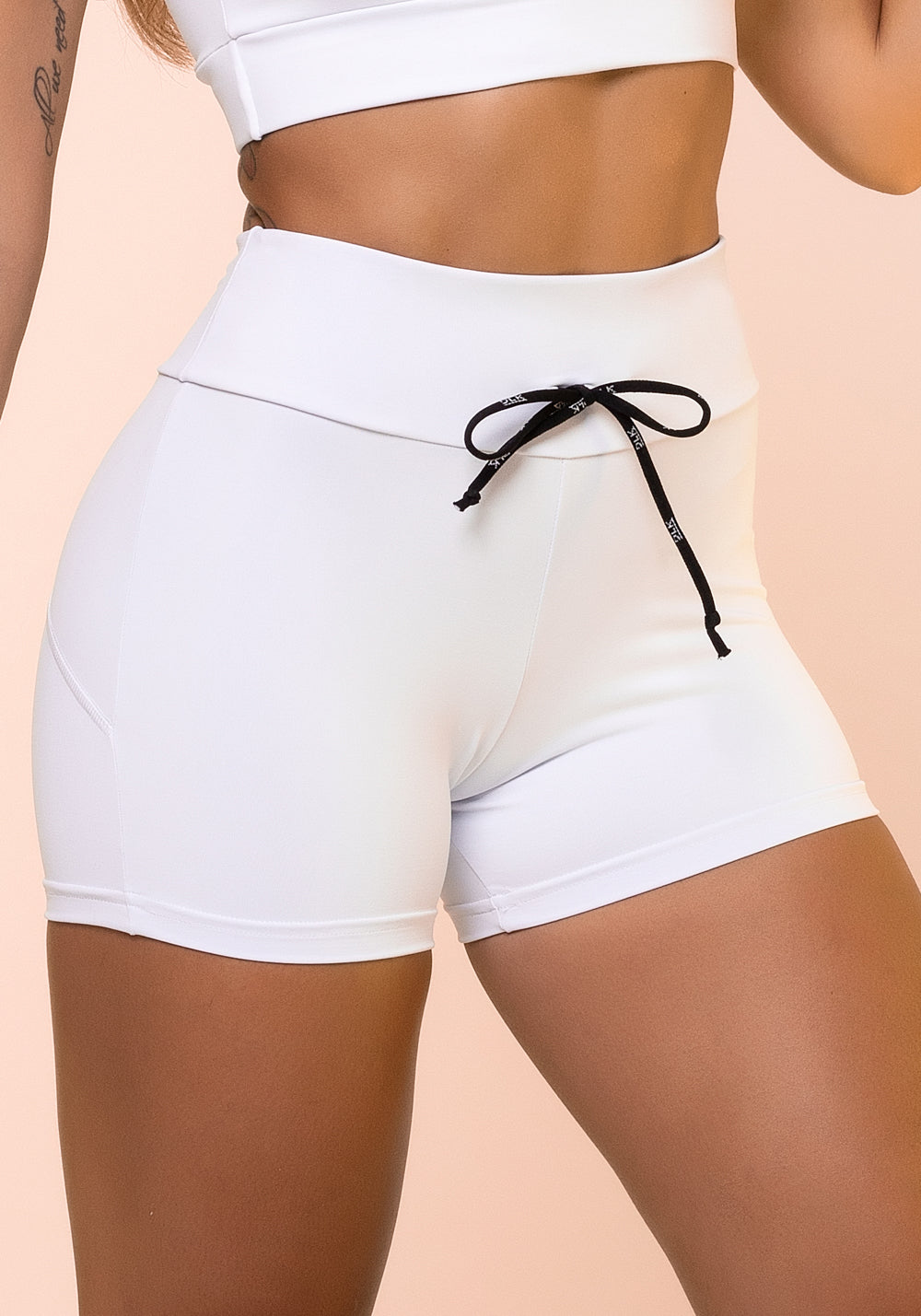 Short Fitness Branco Com Cadarço Básico Dlk