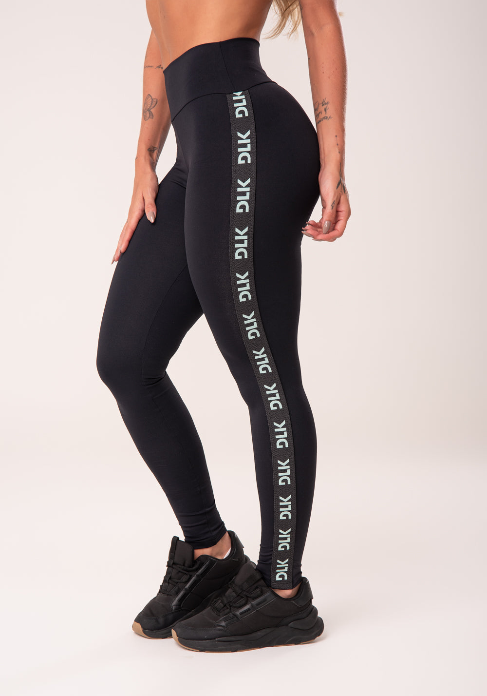 Calça Legging Energy Poliamida Preta Com Elástico Detalhe Azul Dlk
