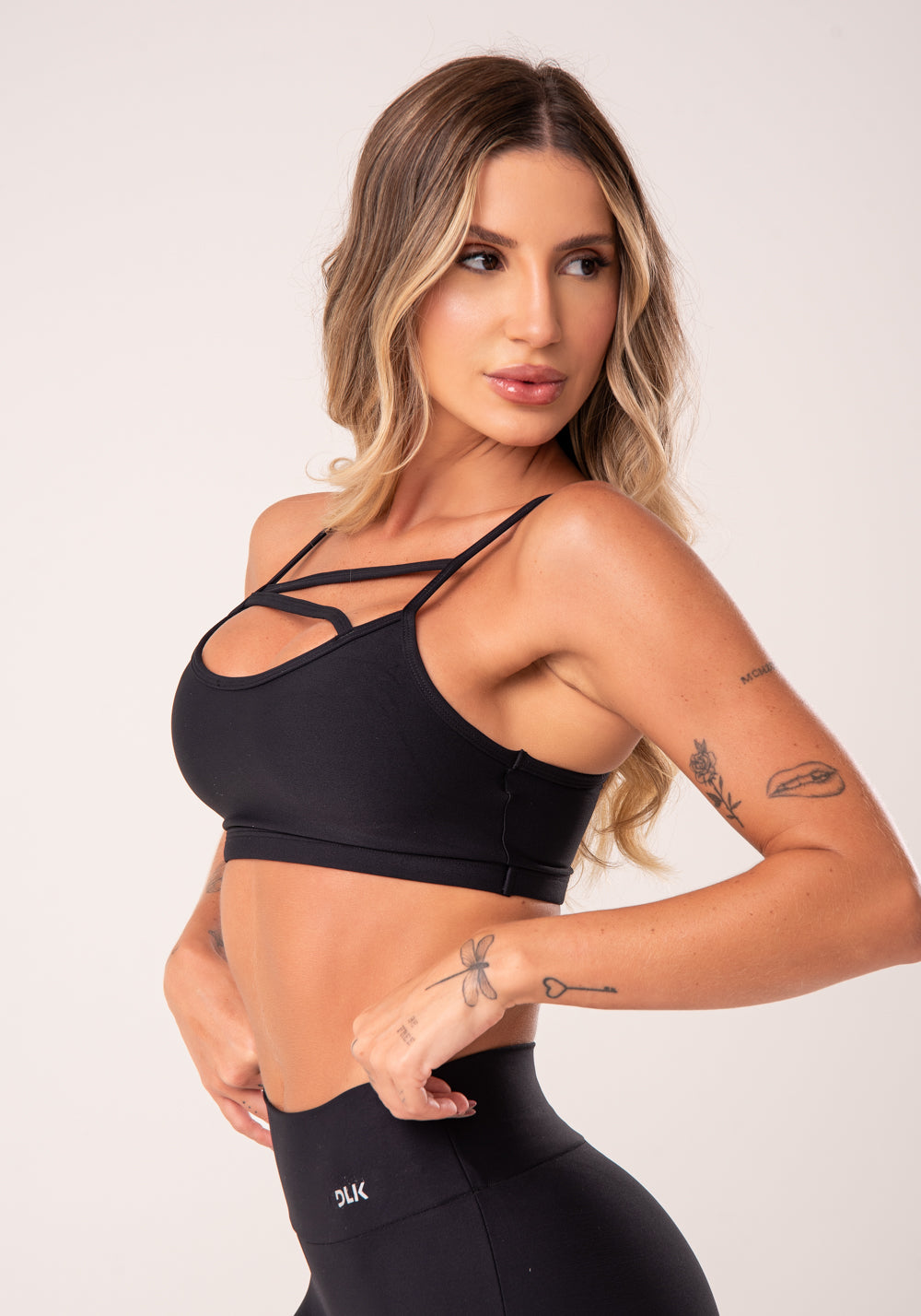 Top Fitness Preto Com Tiras Básico Dlk