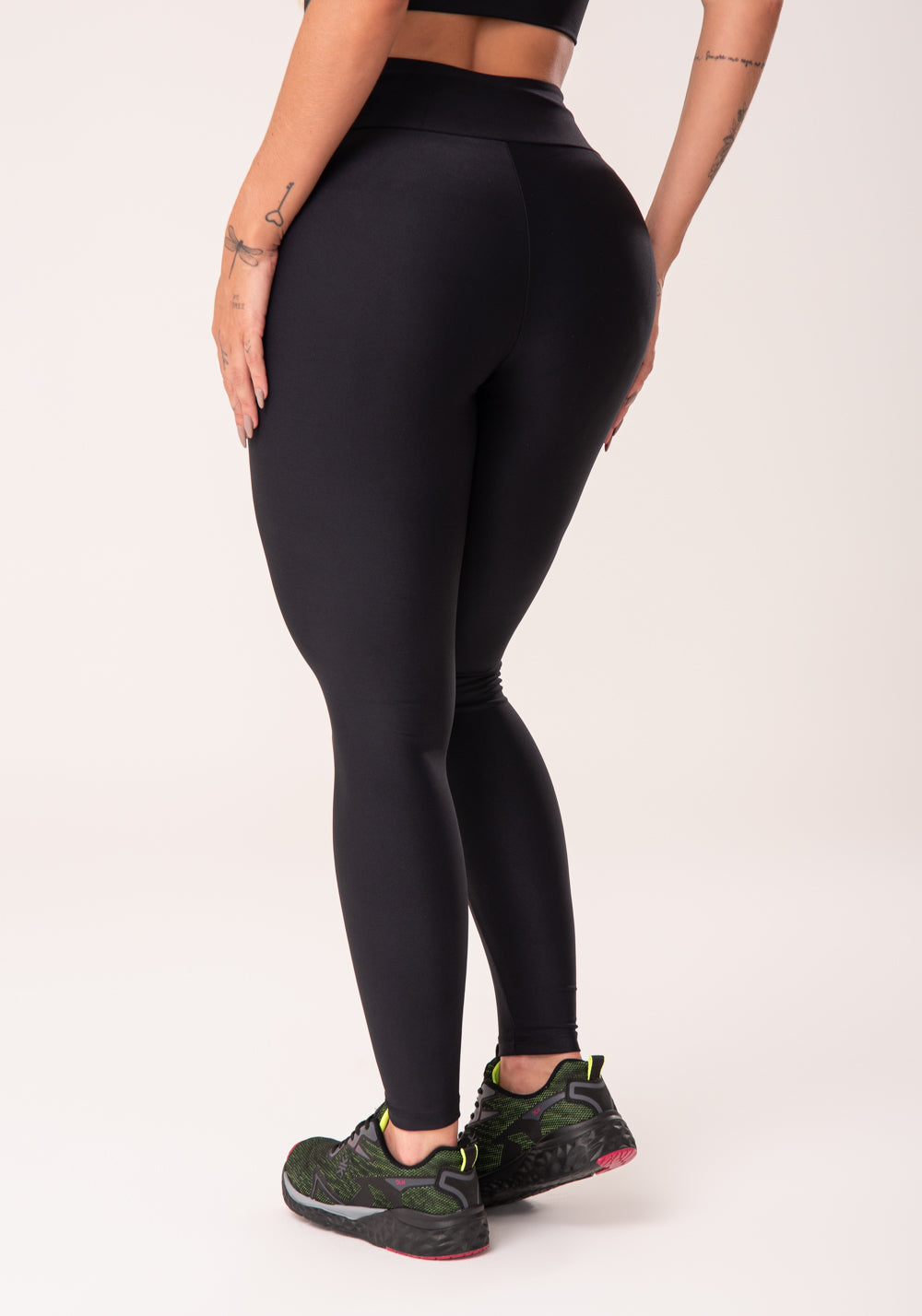 Calça Legging Preta Com Cadarço Básica Dlk