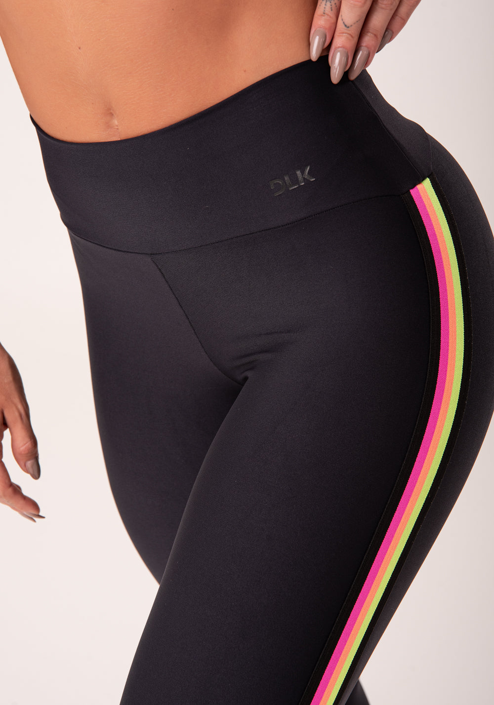 Calça Legging Energy Poliamida Preta Com Elástico Colorido Dlk