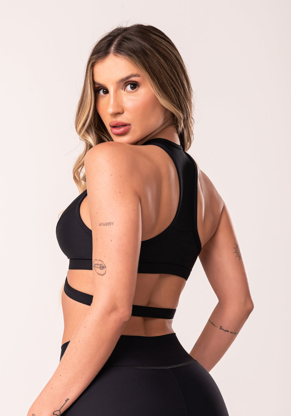 Top Fitness Preto Nadador Com Tira Básico Dlk