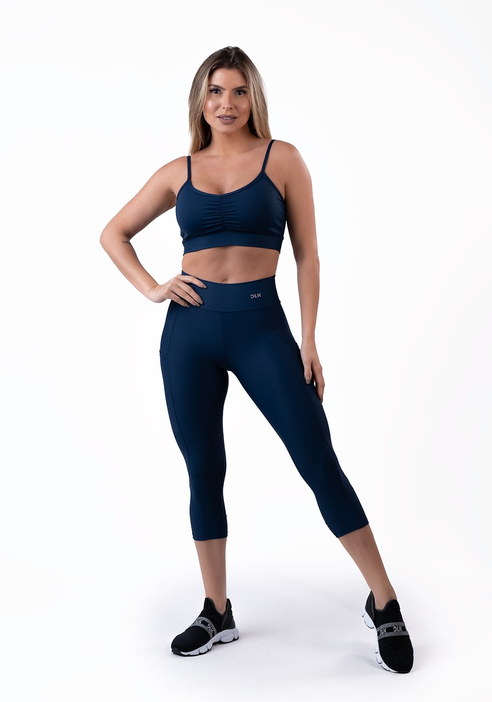 Calça Corsário Azul Marinho Com Bolso Básica Dlk