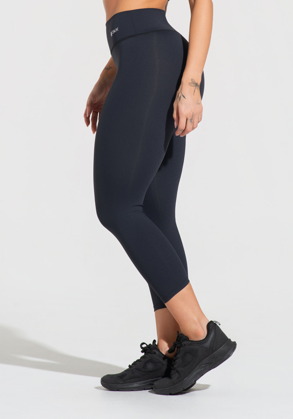 Calça Corsário Fitness Feminina Preto Básica Dlk