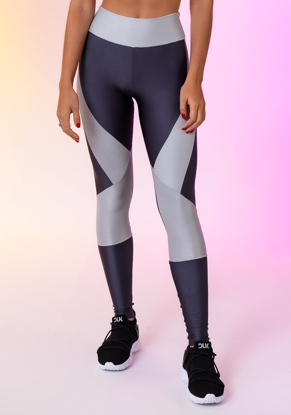 Calça Legging Happiness Com Recortes Texturizados Prata E Grafite Dlk