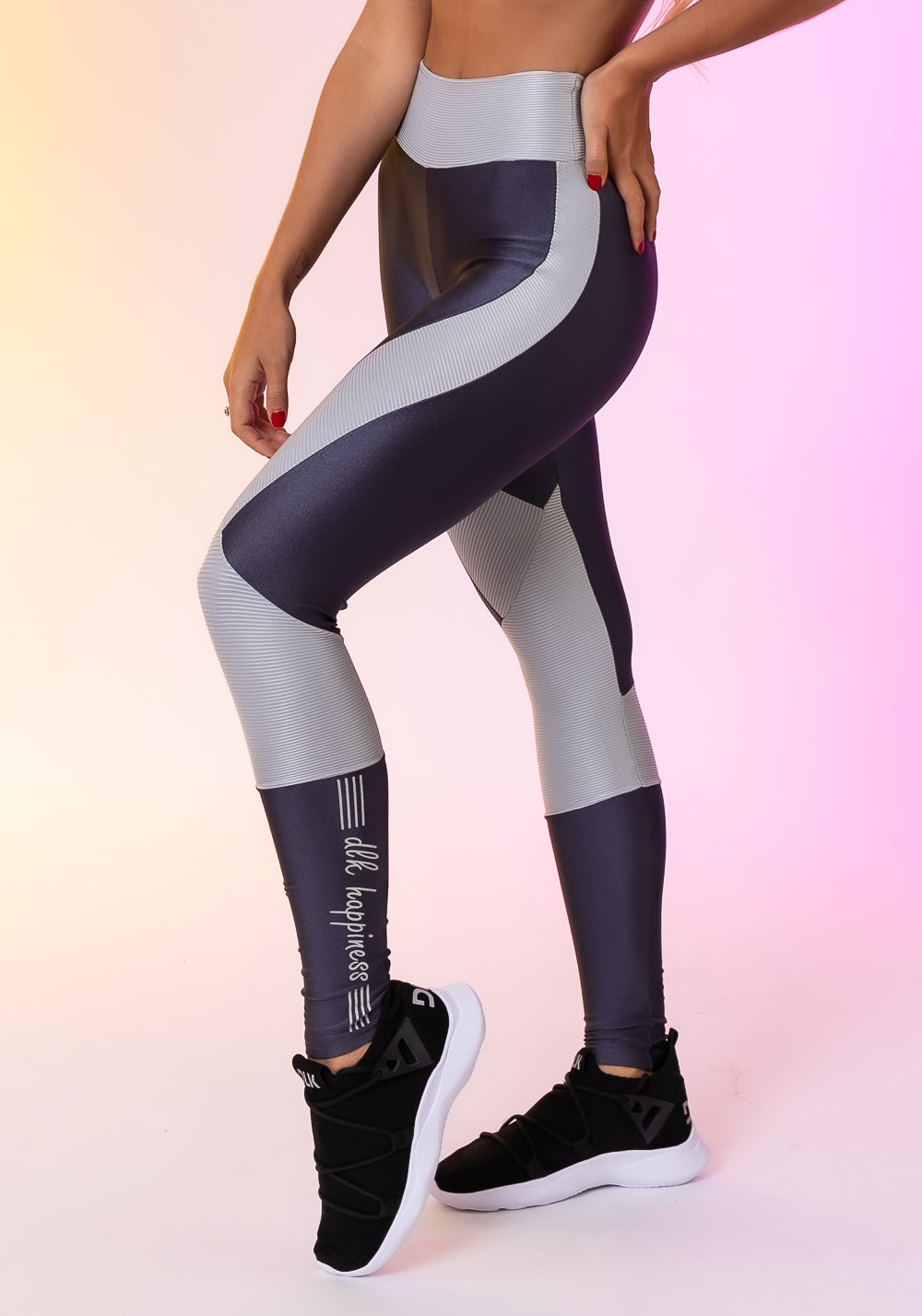 Calça Legging Happiness Com Recortes Texturizados Prata E Grafite Dlk