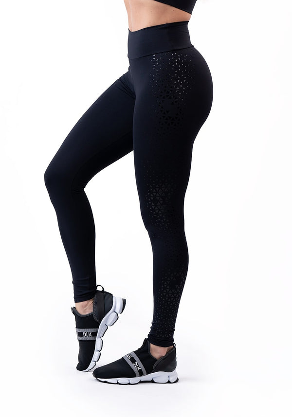 Calça Preta Triangles Line Dlk
