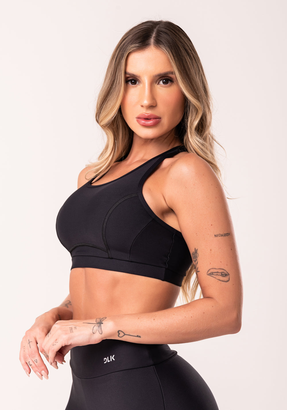 Top Fitness Preto Cruzado Com Bojo Removível Dlk