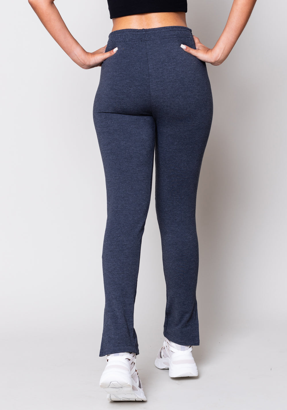Calça Moletom Grafite Com Abertura Lateral Dlk