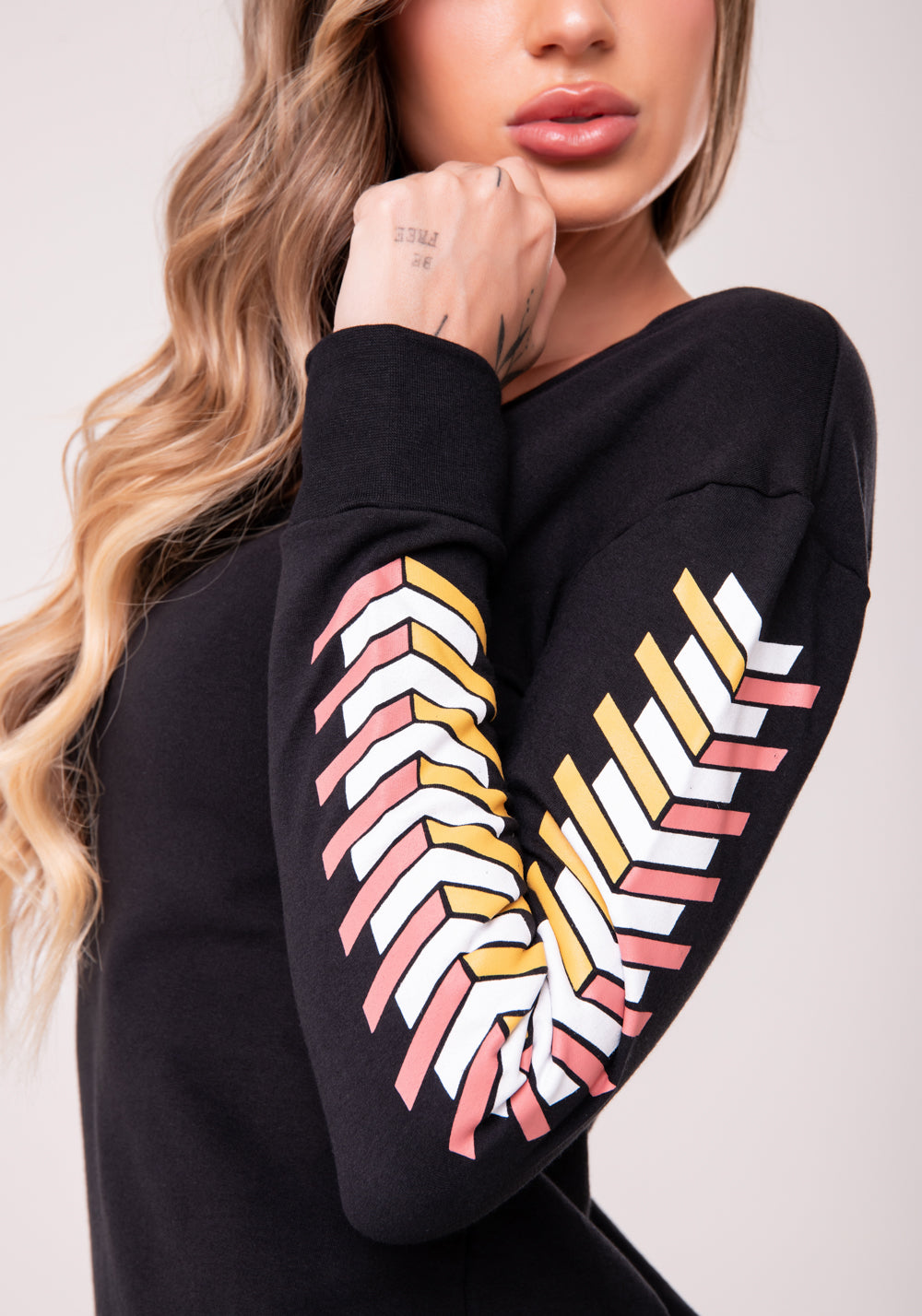 Blusa Moletom Preta Manga Com Silk Dlk