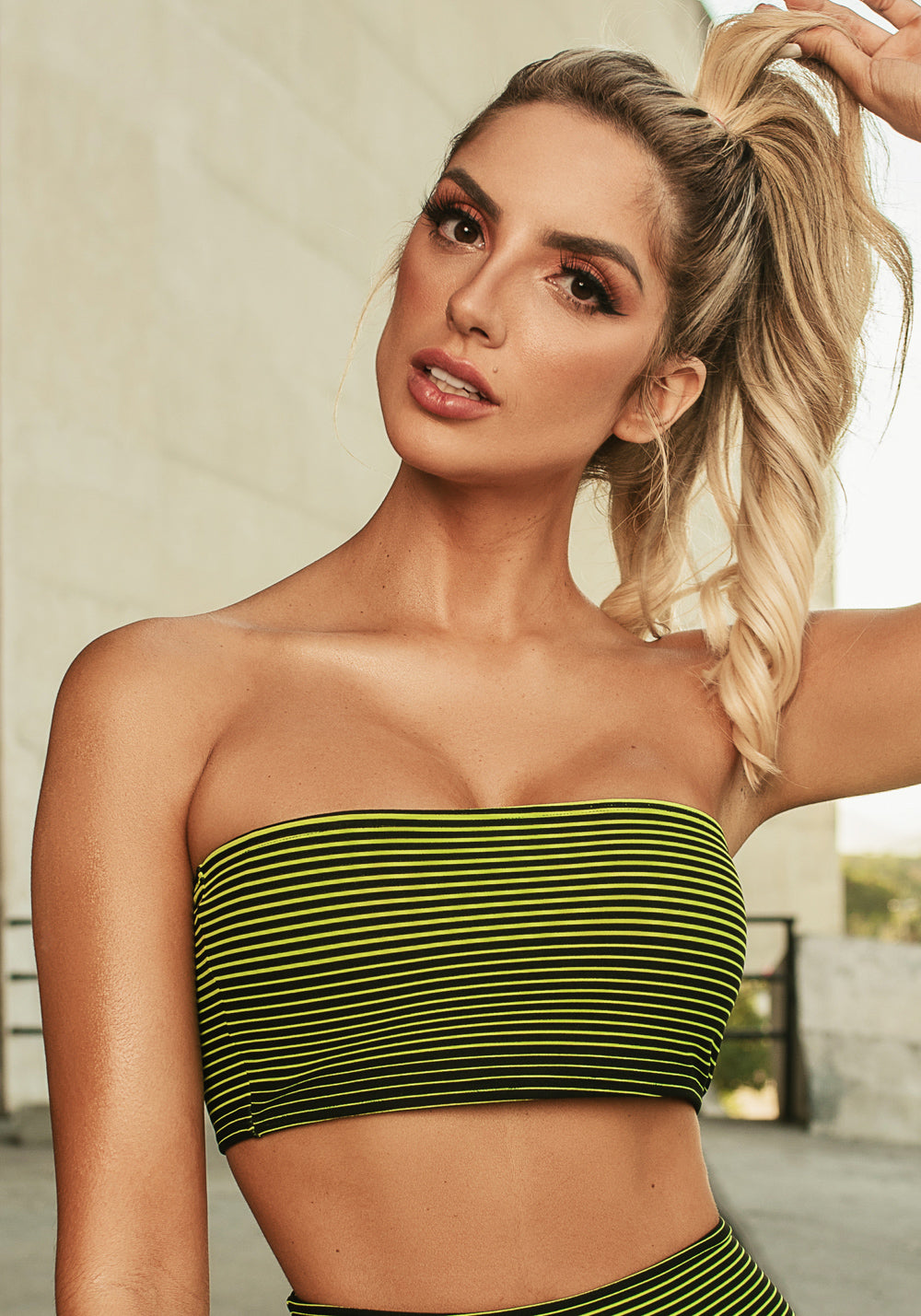 Top Faixa Com Bojo Removível Jacquard Listrado Verde Neon Dlk