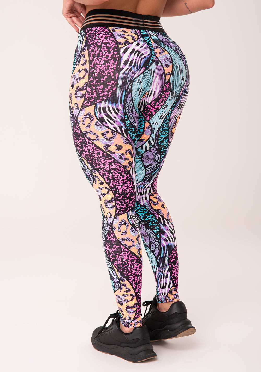 Calça Legging Wild Com Elástico Estampada Animal Print Colorido Dlk
