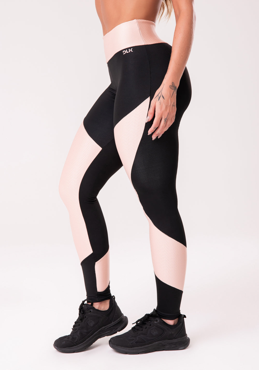 Calça Legging Energy Texturizada Com Recortes Rosa Bebê Dlk
