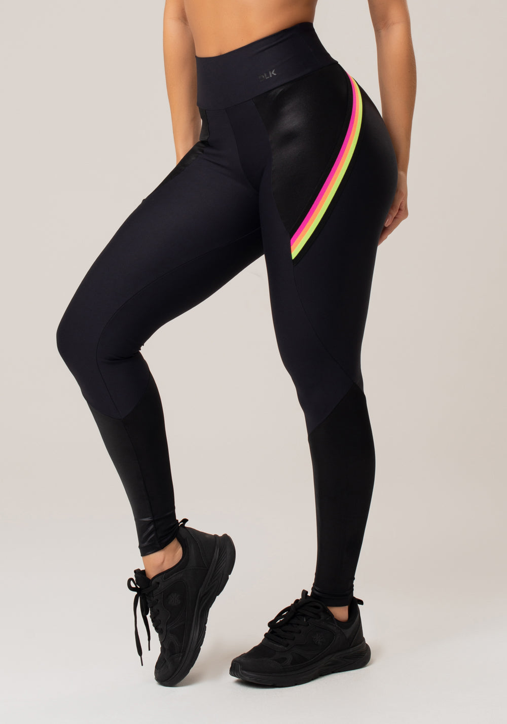 Calça Legging Energy Com Recortes Cirrê Preta E Elástico Colorido Dlk
