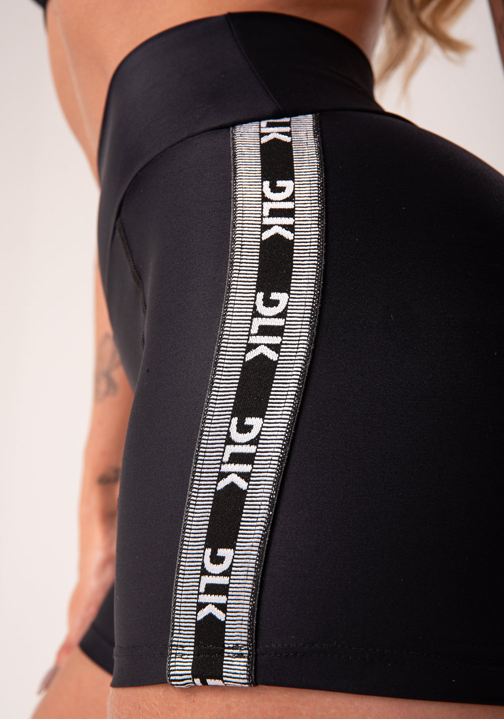 Short Energy Poliamida Preto Com Elástico Dlk