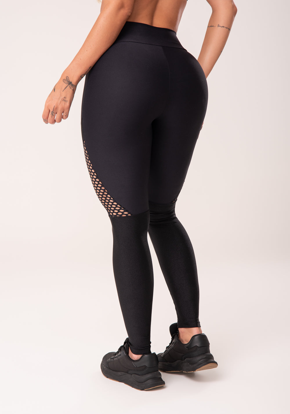 Calça Legging Energy Com Recortes Em Tela Preto Dlk