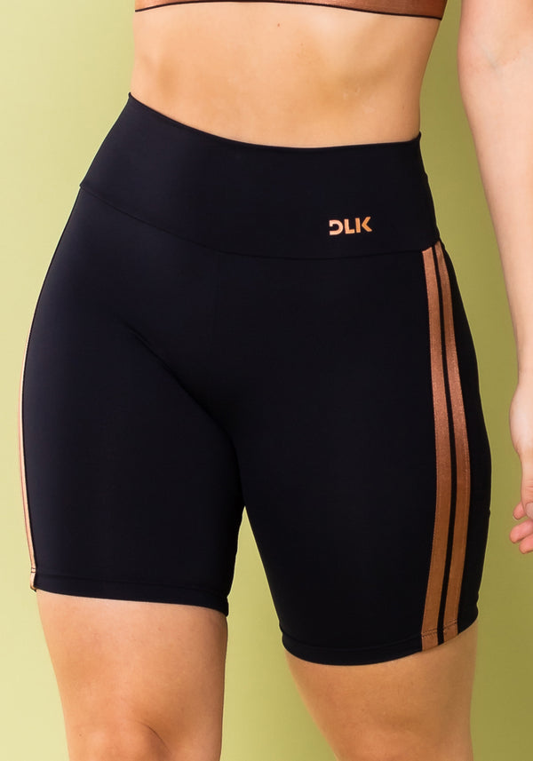 Short Energy Poliamida Preta Com Elástico Lateral Amêndoa Dlk