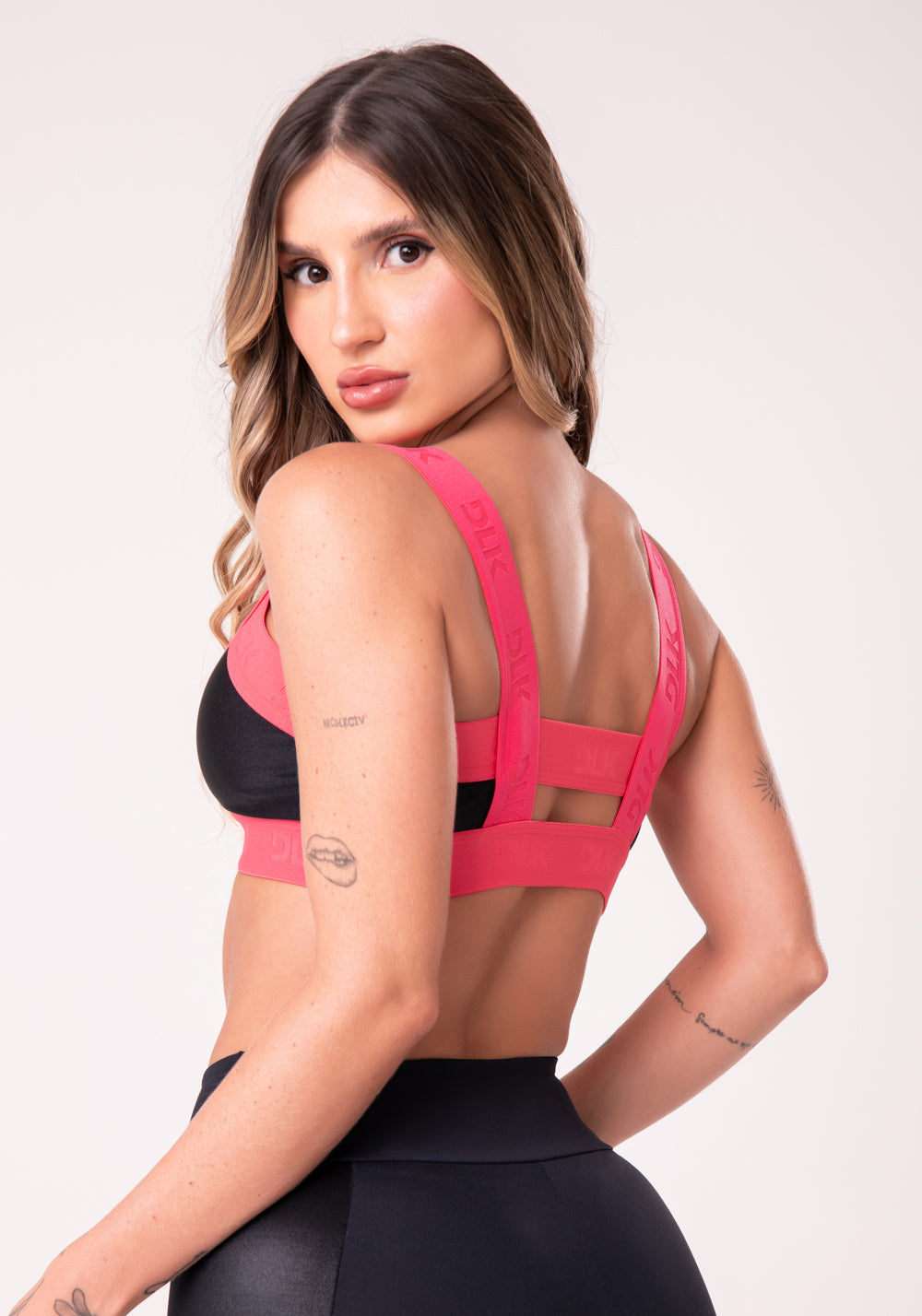Top Fitness Energy Preto Com Elástico Transpassado Rosa Dlk