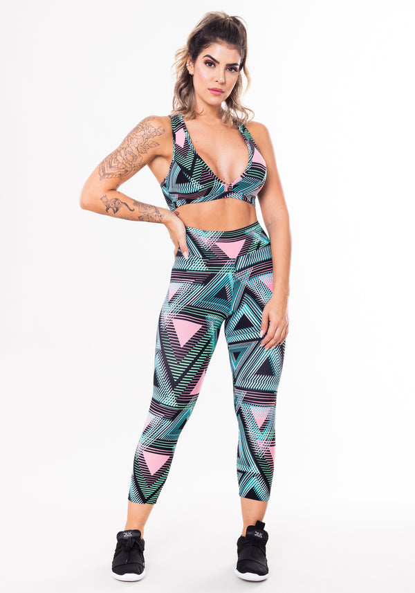 Conjunto Fitness Match Poliamida Estampado Triângulos (top+corsário) Dlk