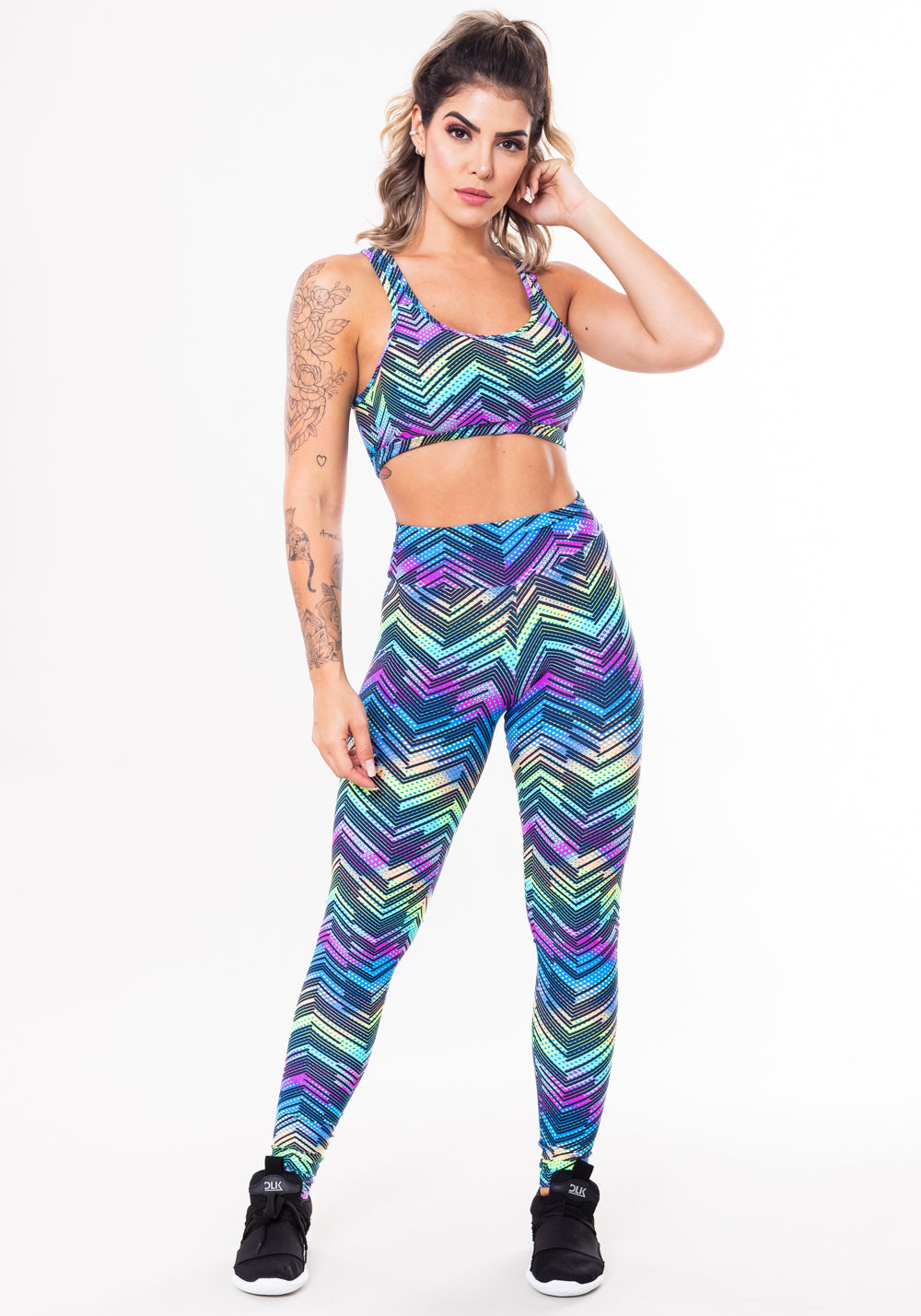 Conjunto Fitness Match Poliamida Estampado Zig Zag Colorido (top+calça) Dlk