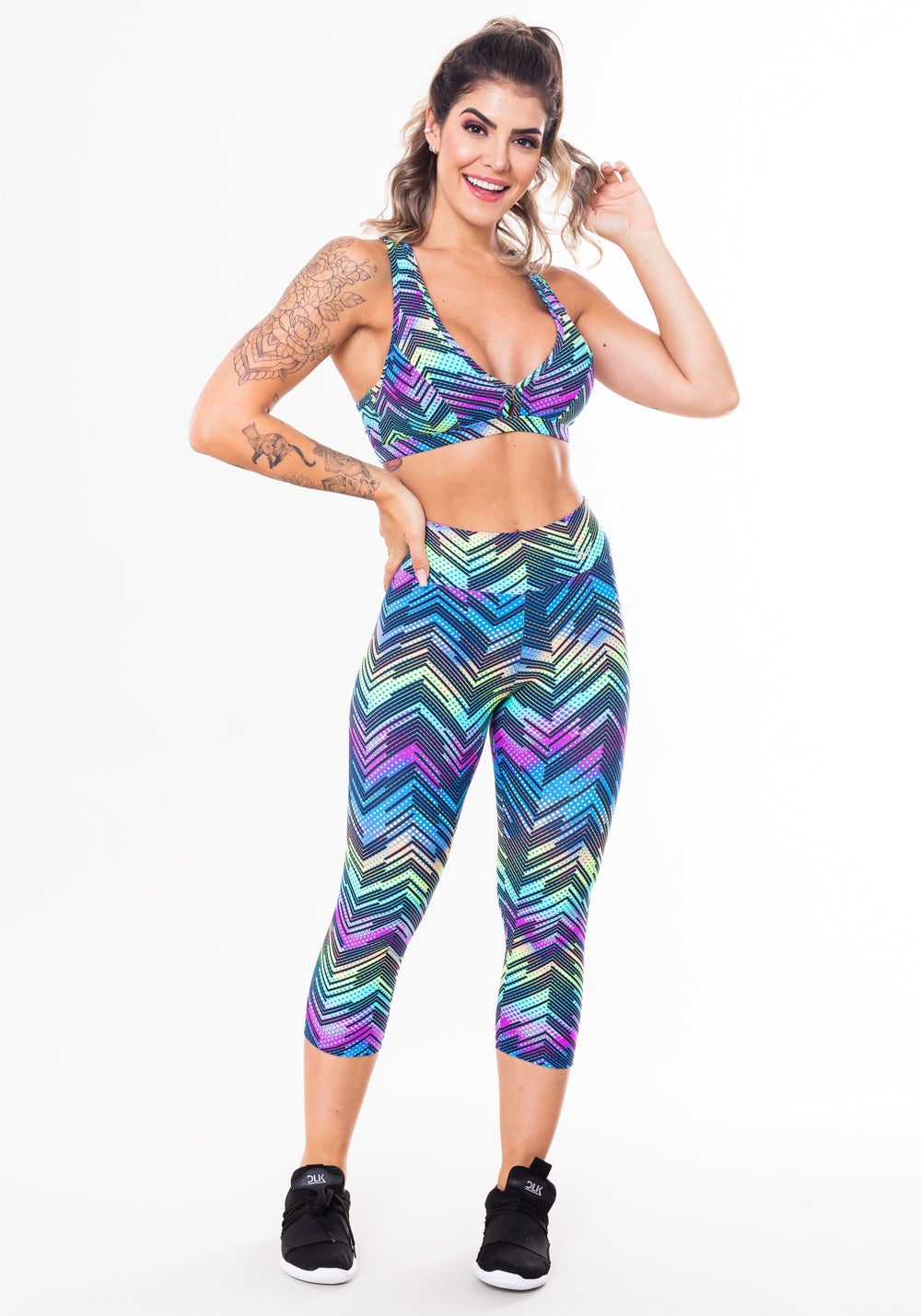 Conjunto Fitness Match Poliamida Estampado Zig Zag Colorido (top+corsário) Dlk