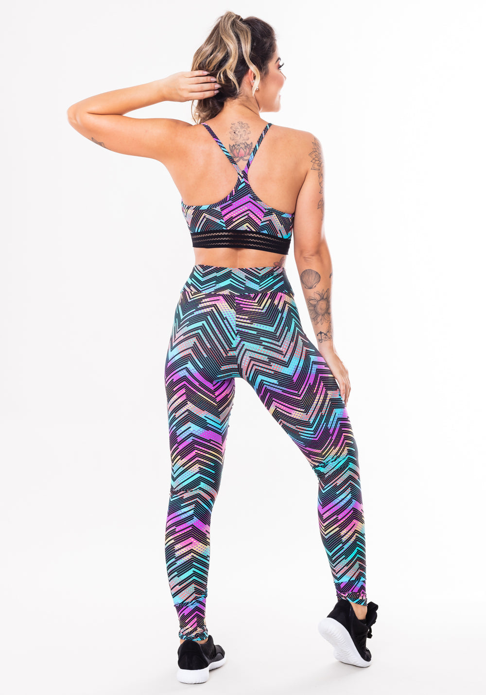 Conjunto Fitness Match Poliamida Estampada Zig Zag Colorido (top+calça) Dlk