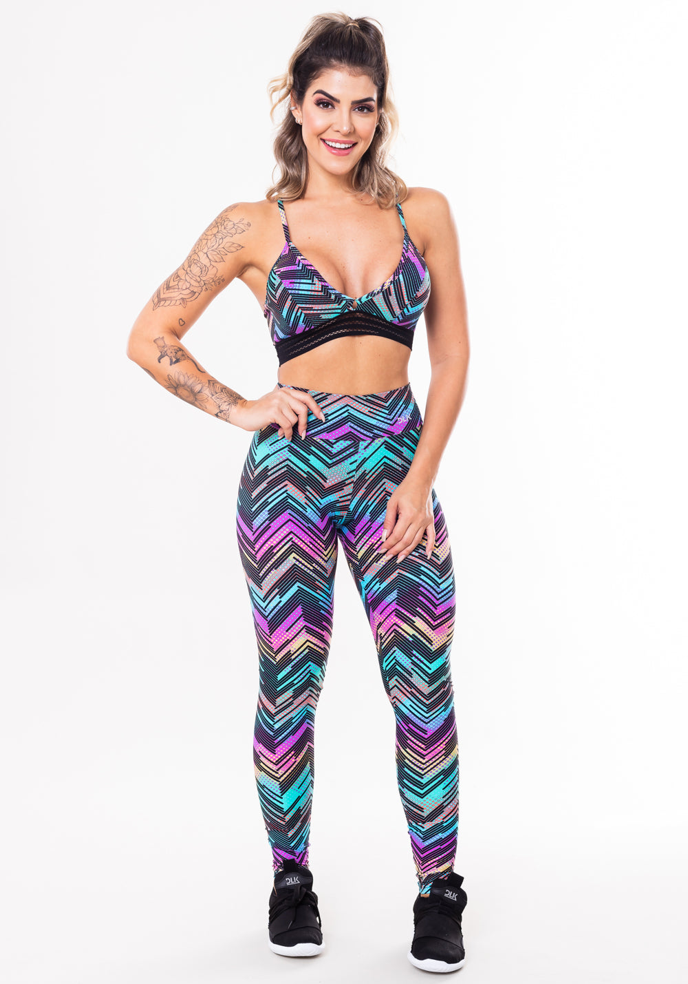 Conjunto Fitness Match Poliamida Estampada Zig Zag Colorido (top+calça) Dlk