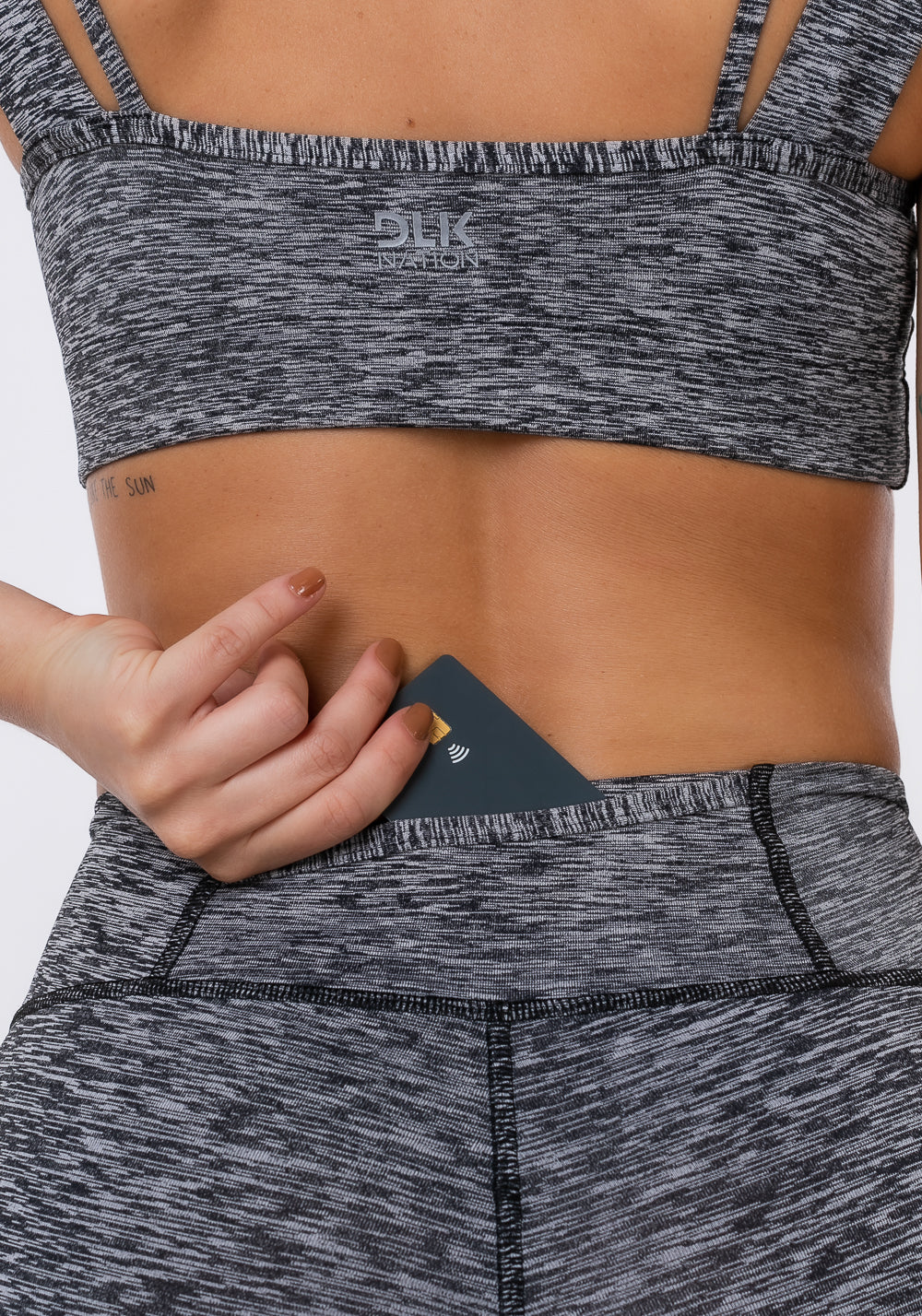 Calça Corsário Nation Com Bolso No Cós Mescla Dlk