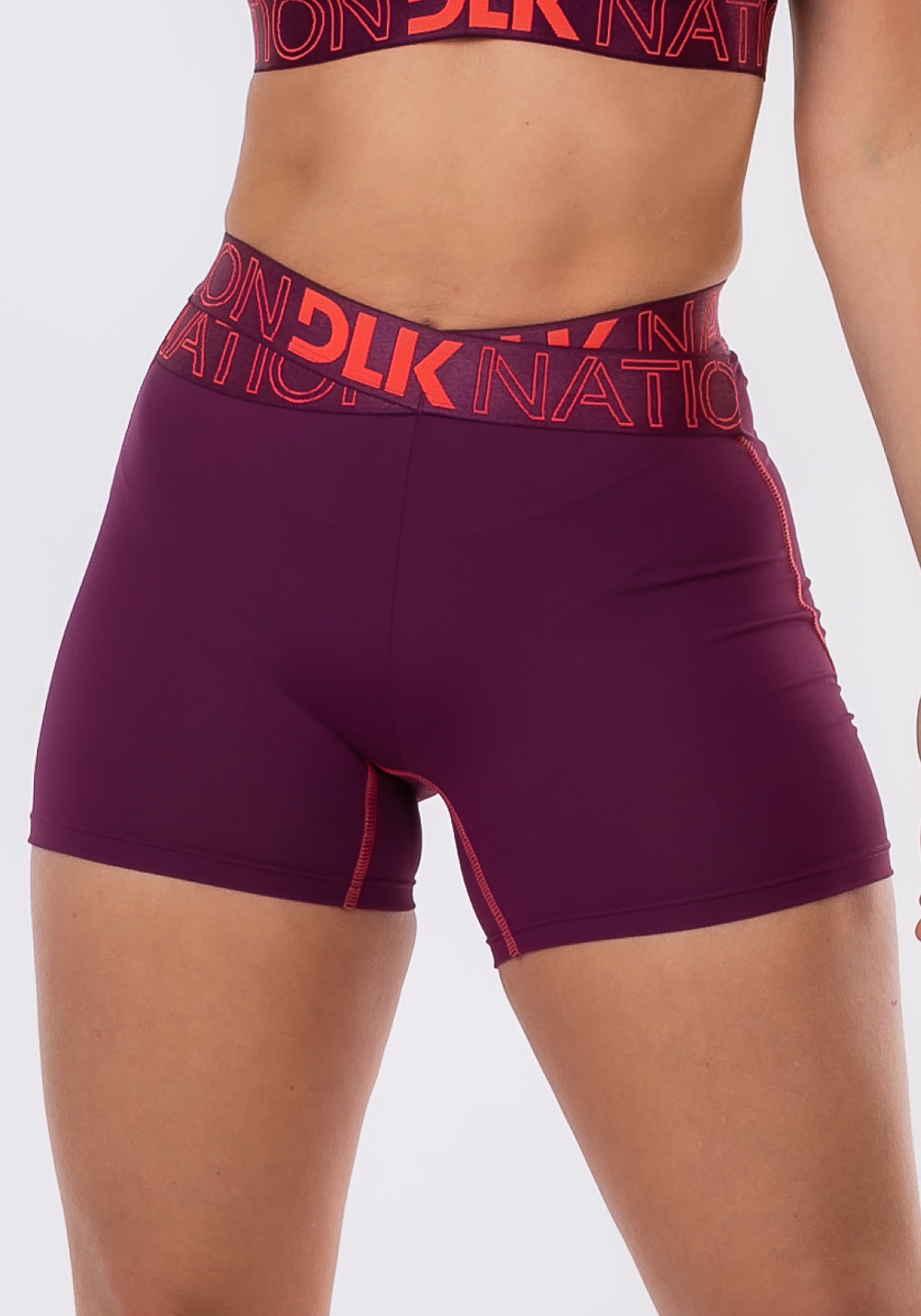 Short Nation Com Elástico Cruzado Vinho Dlk