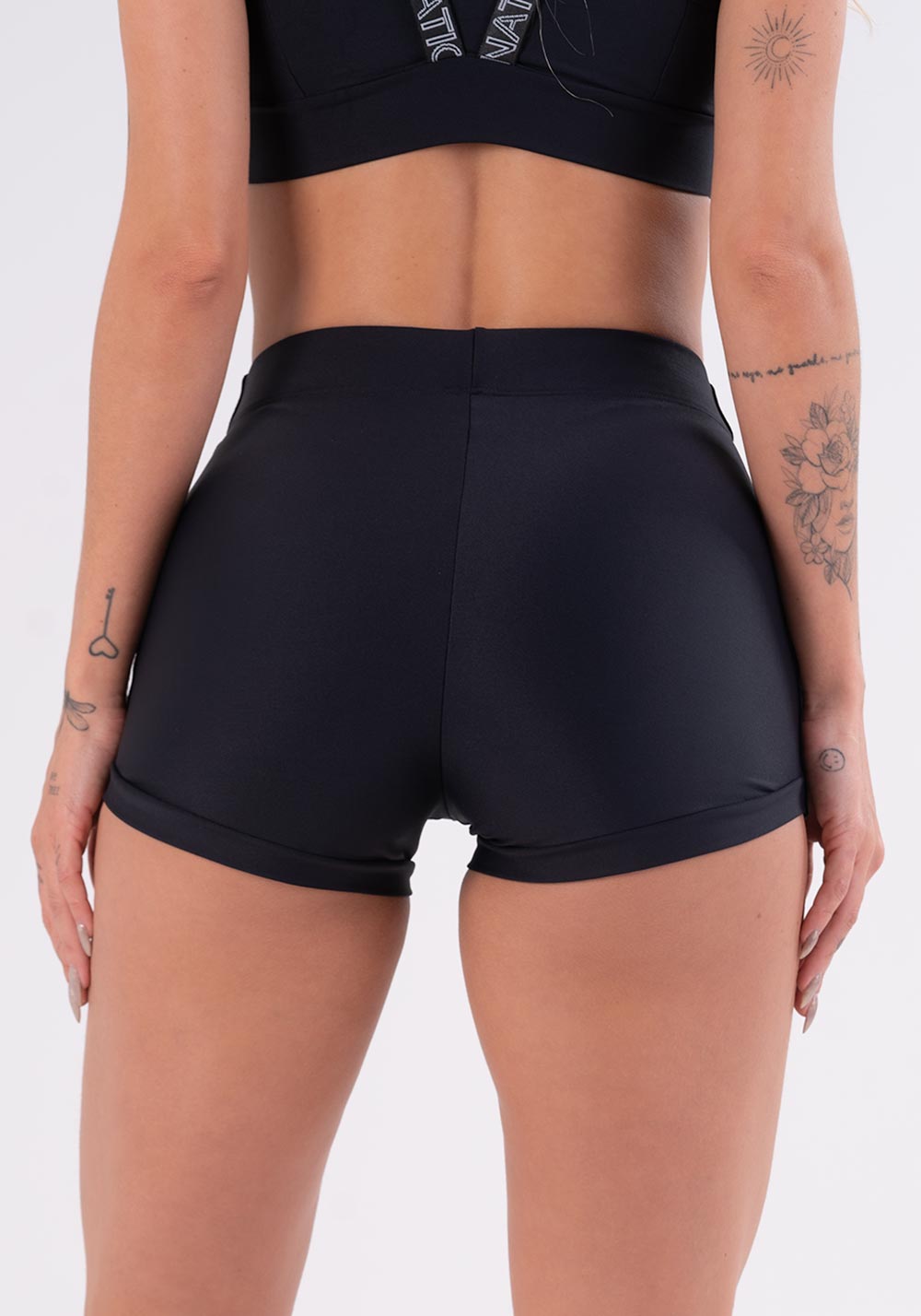 Short Nation Com Elástico Personalizado Na Lateral Preto Dlk
