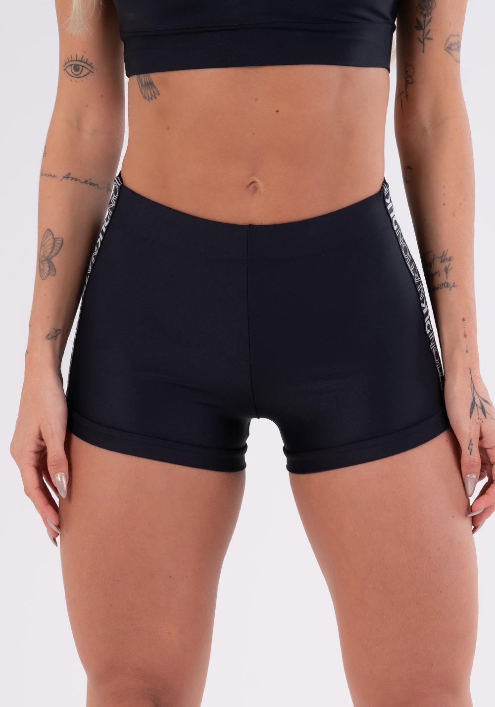 Short Nation Com Elástico Personalizado Na Lateral Preto Dlk
