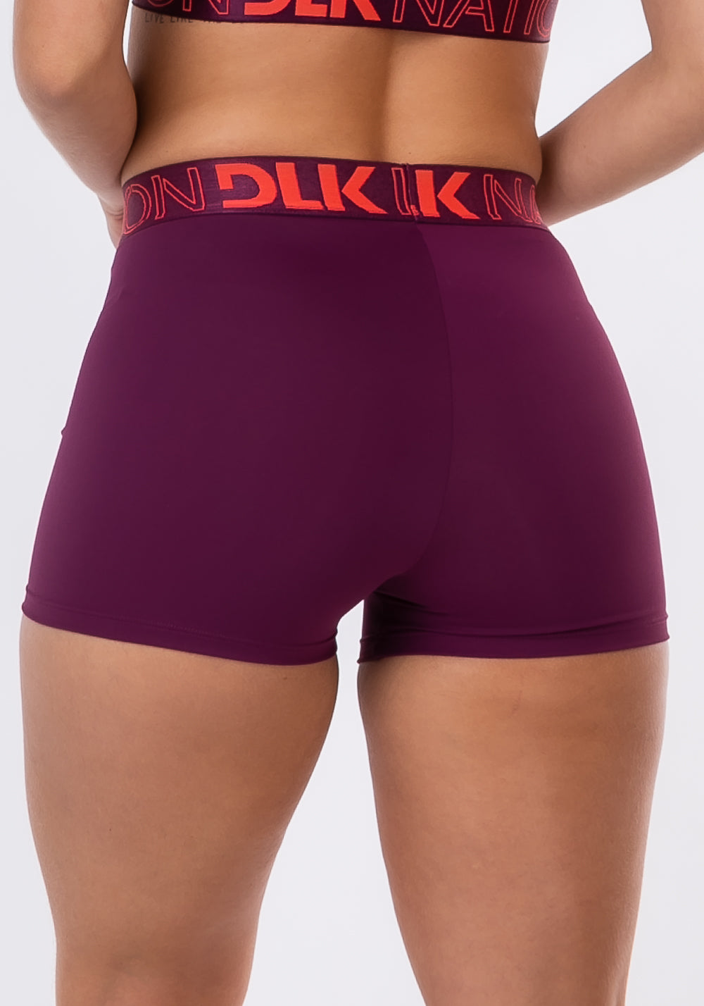 Short Nation Com Elástico Na Cintura Vinho Dlk