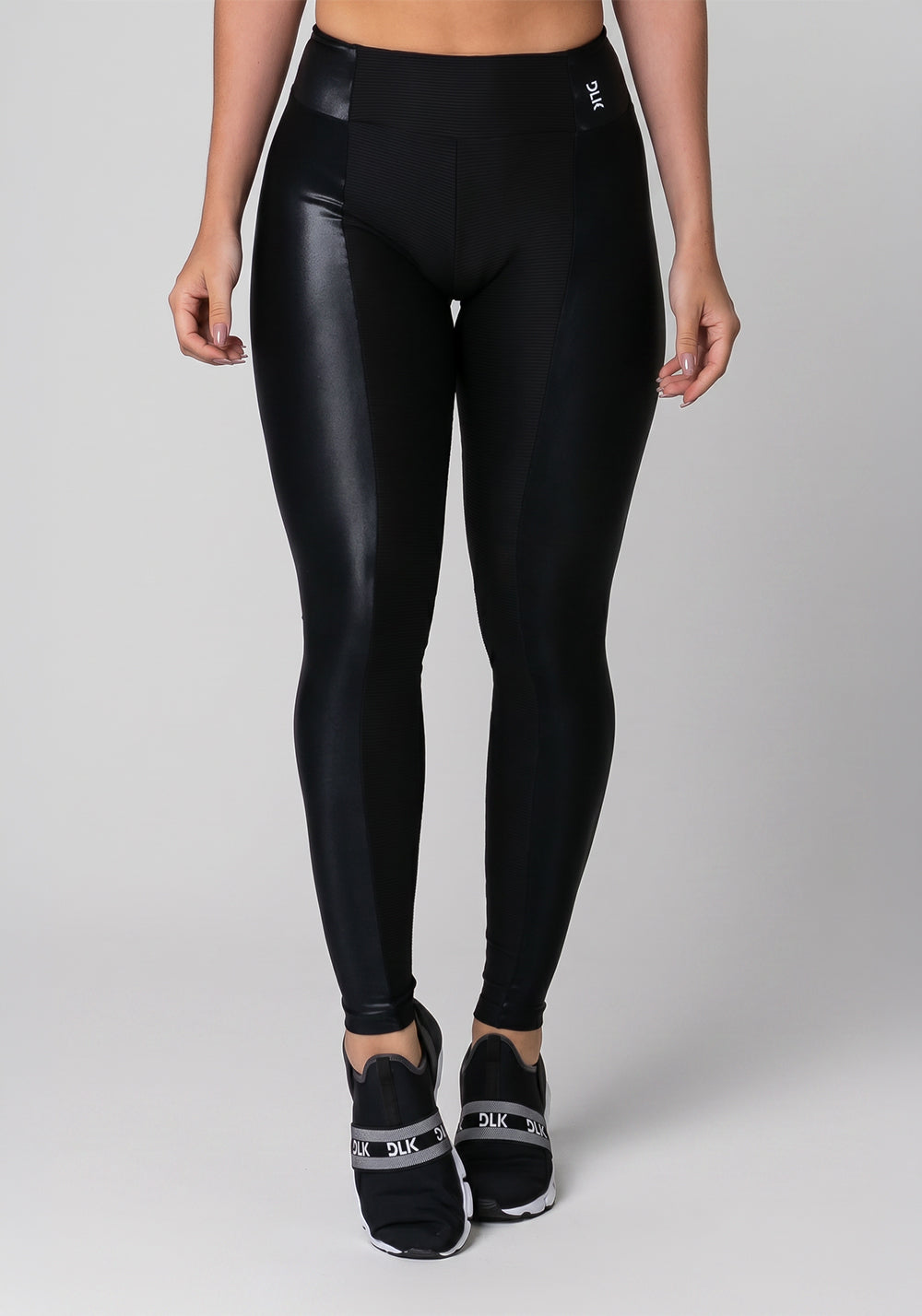Calça Legging Happiness Texturizada Com Cirrê Preta Dlk