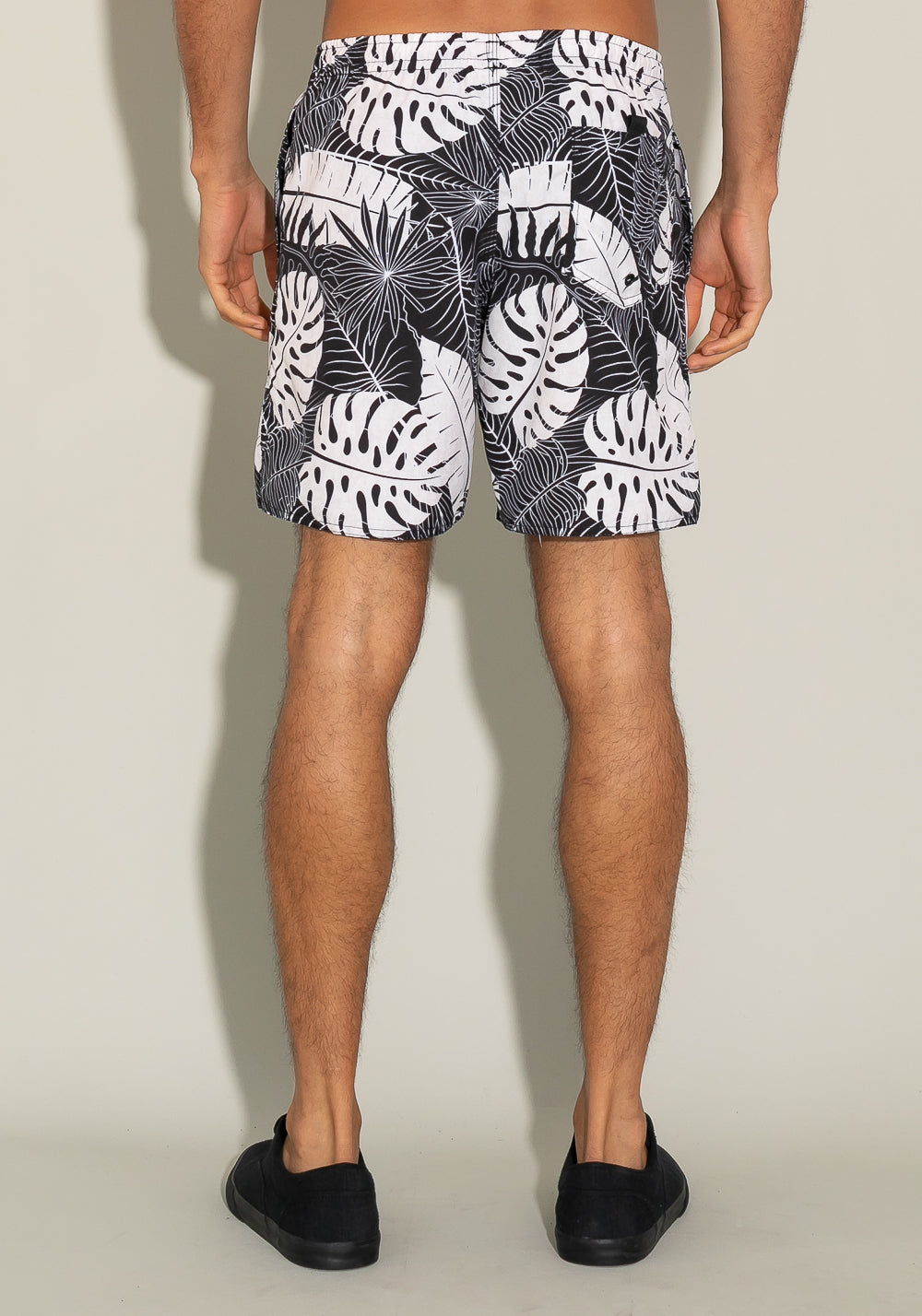 Short For Men Com Bolso E Cadarço Estampa Folhas Étnicas Dlk