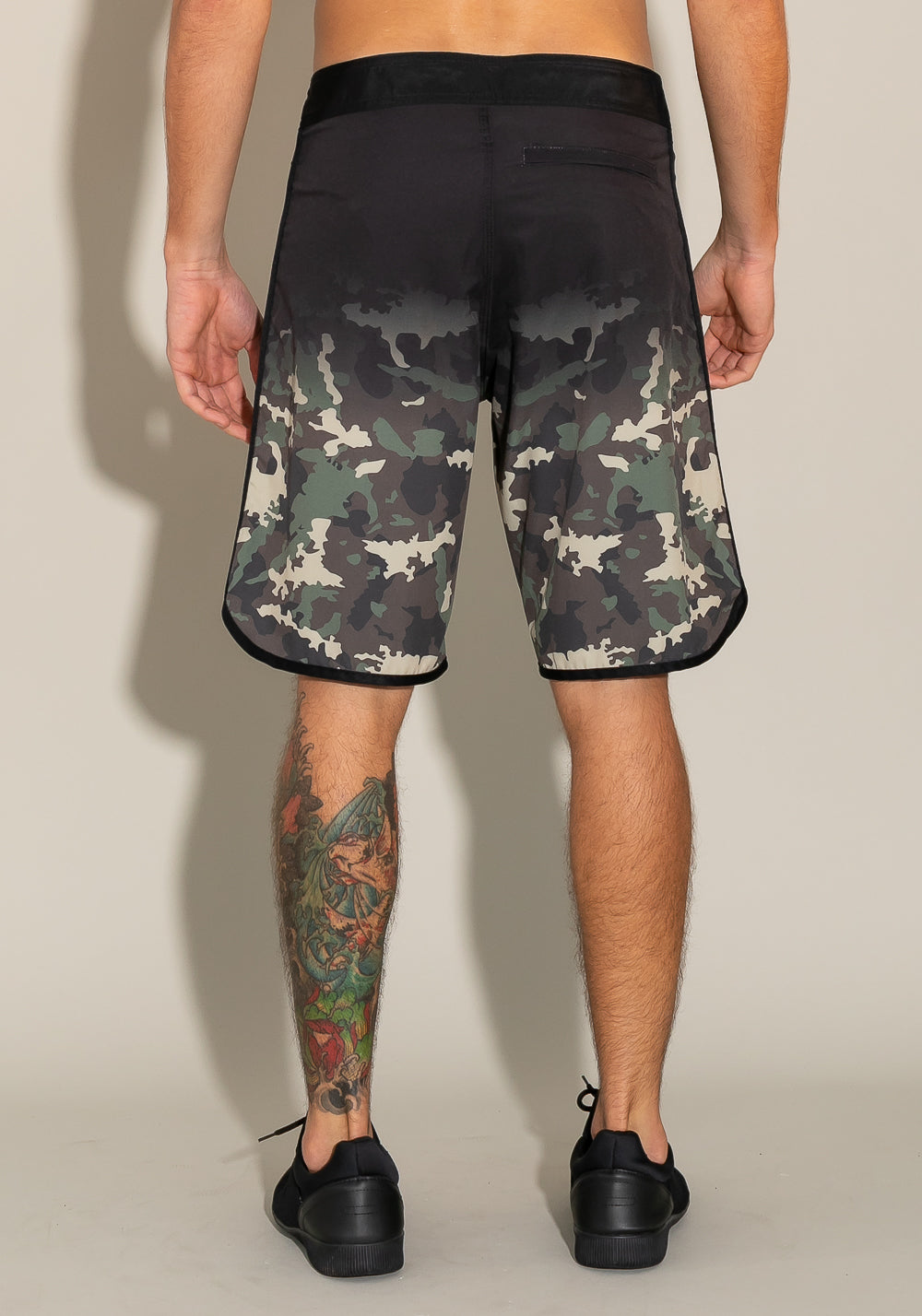 Bermuda For Men Fechamento Em Velcro Camuflado Fumê Dlk