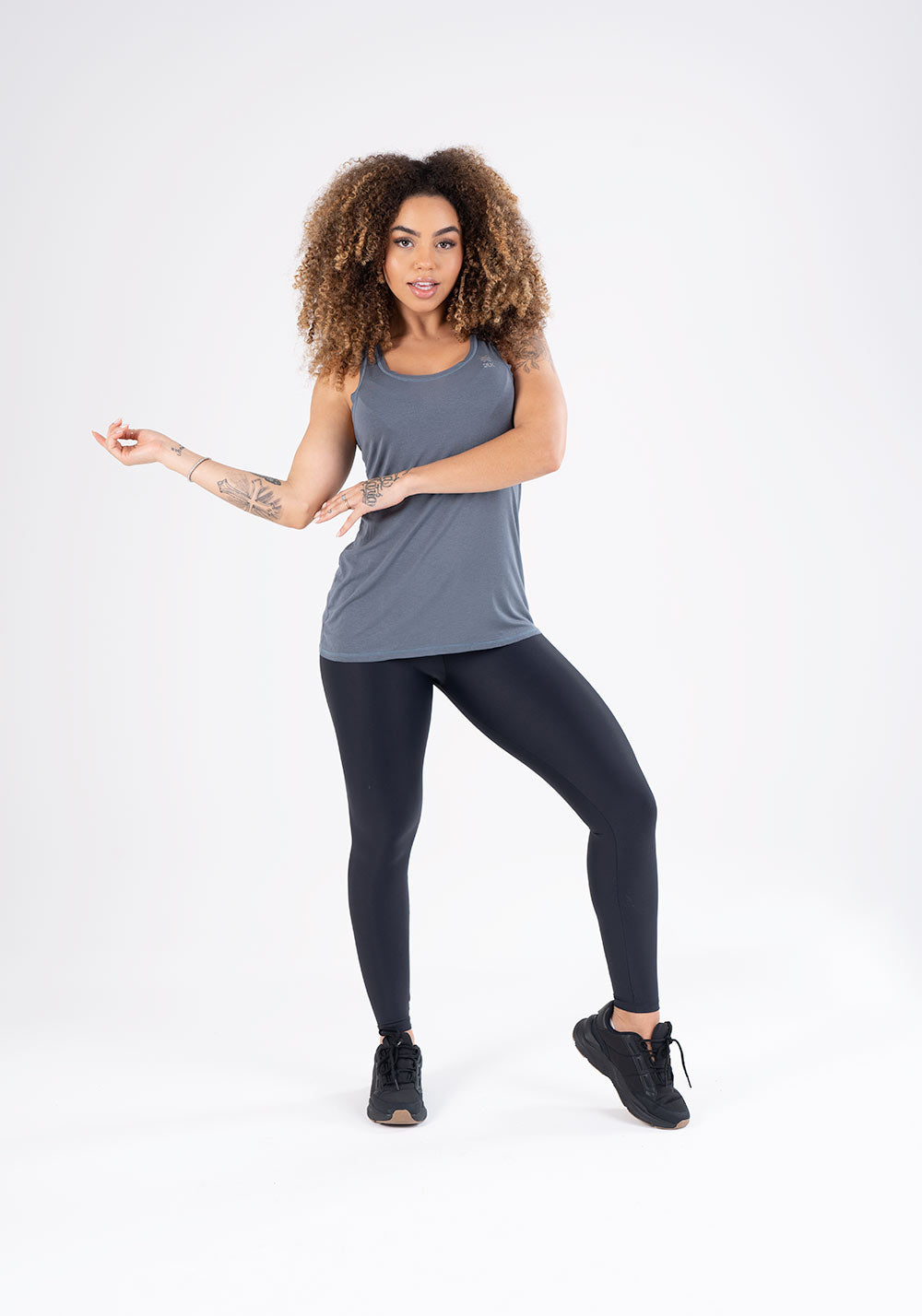 Camiseta Equilibrium Cinza A Fio