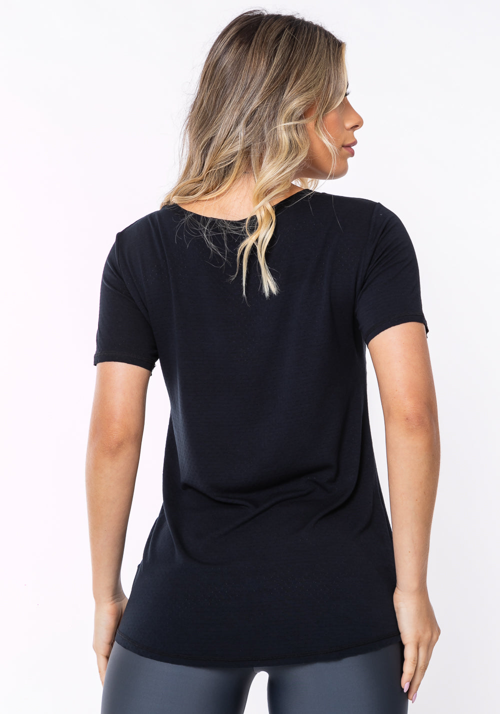 Blusa Equilibrium Preta com Gola Fechada Dlk