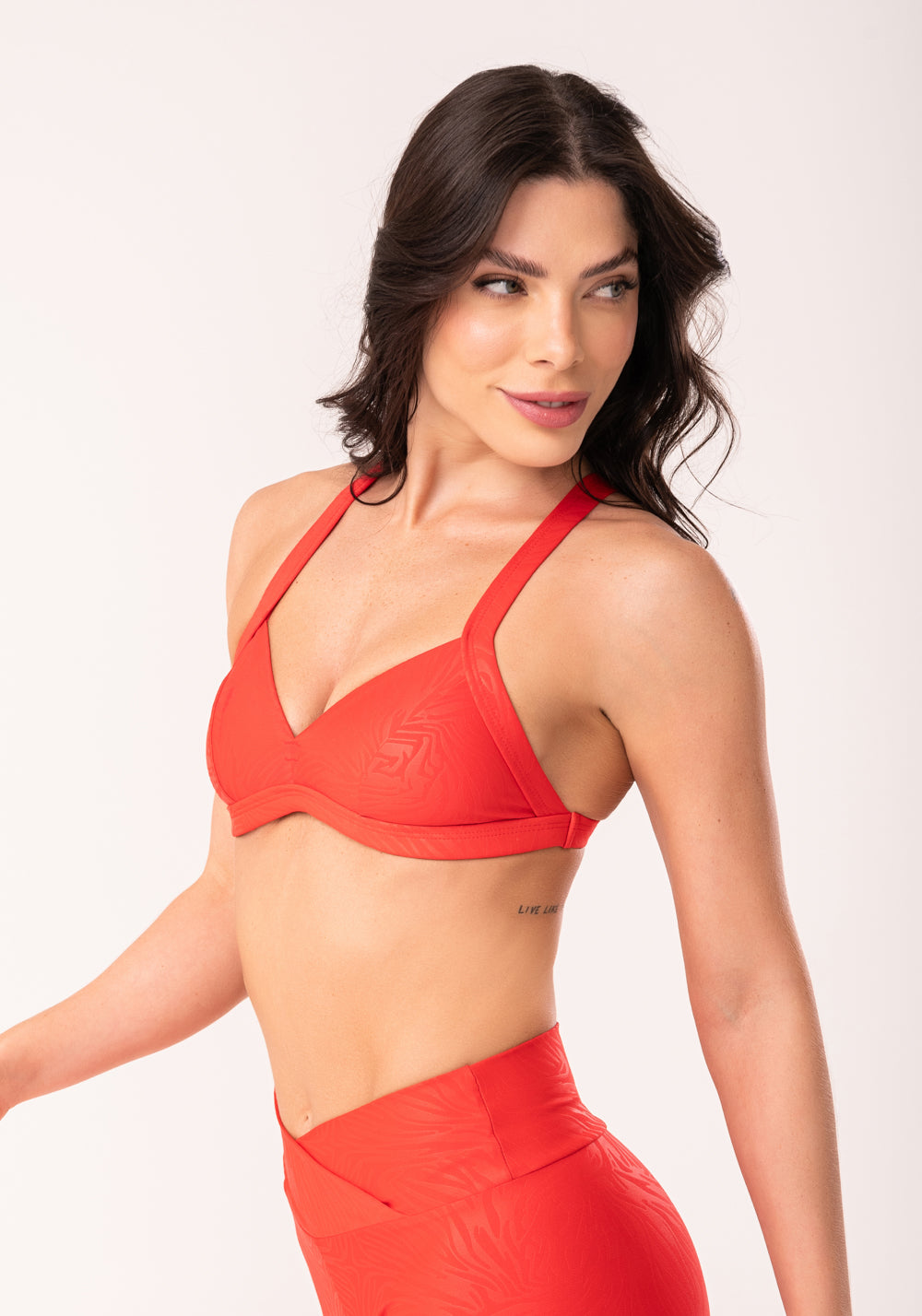 Top Shine Vermelho Texturizado Com Alças Cruzadas Costas Dlk