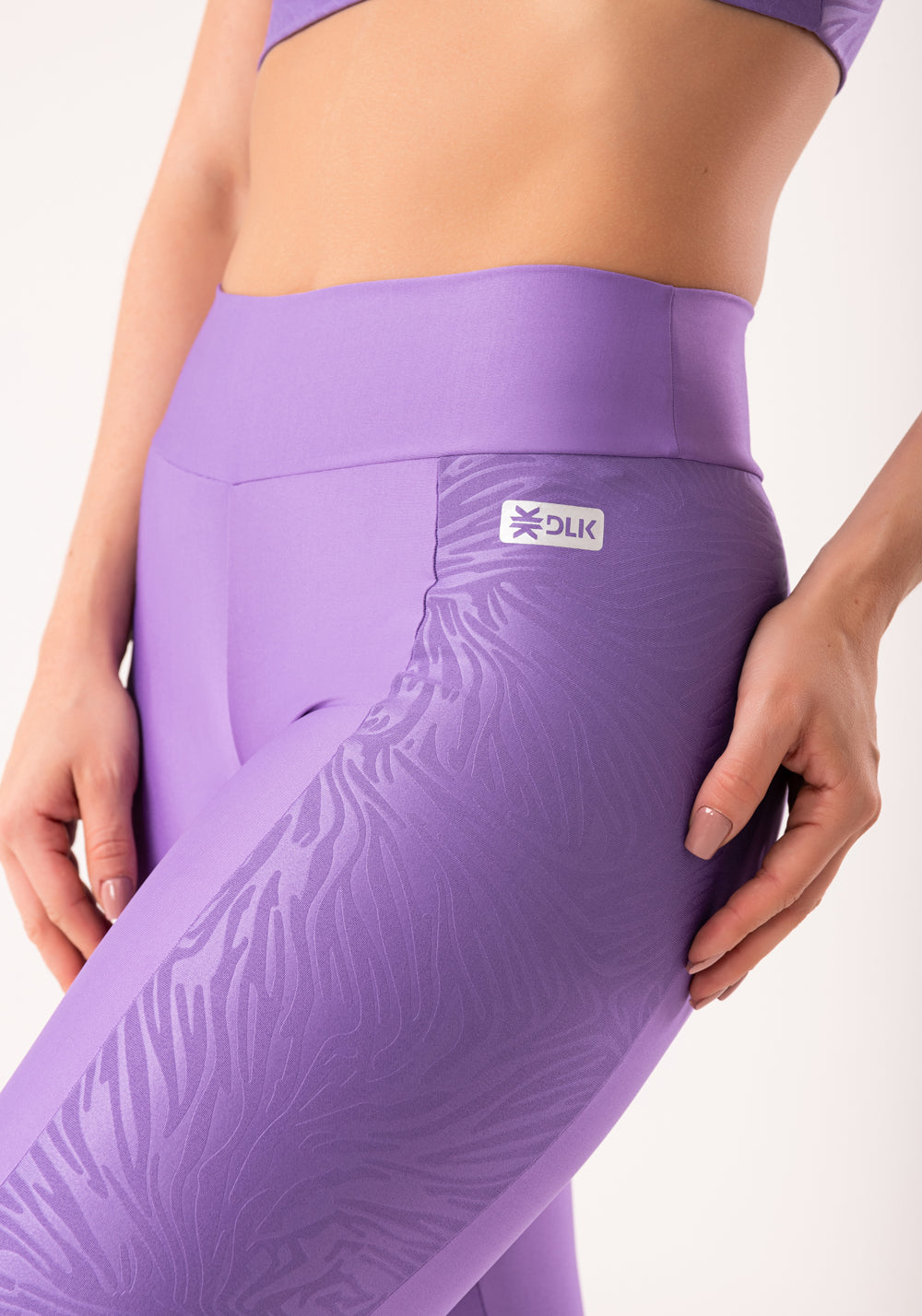 Calça Legging Shine Lilás Com Lateral Texturizada Dlk