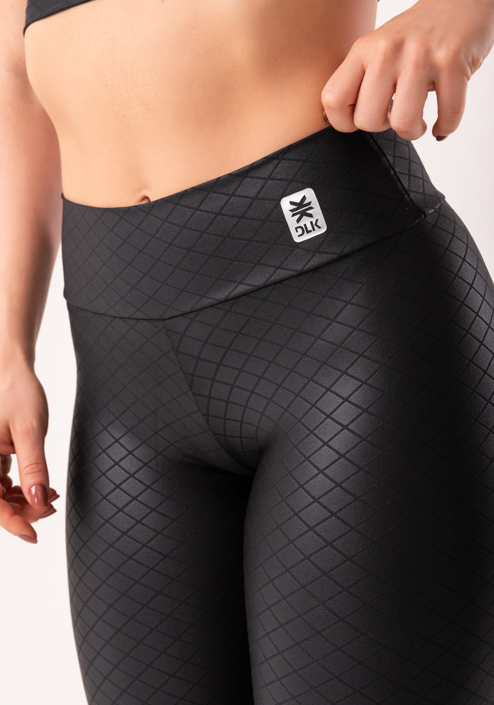Calça Legging Shine Preto Textura Quadriculada Dlk