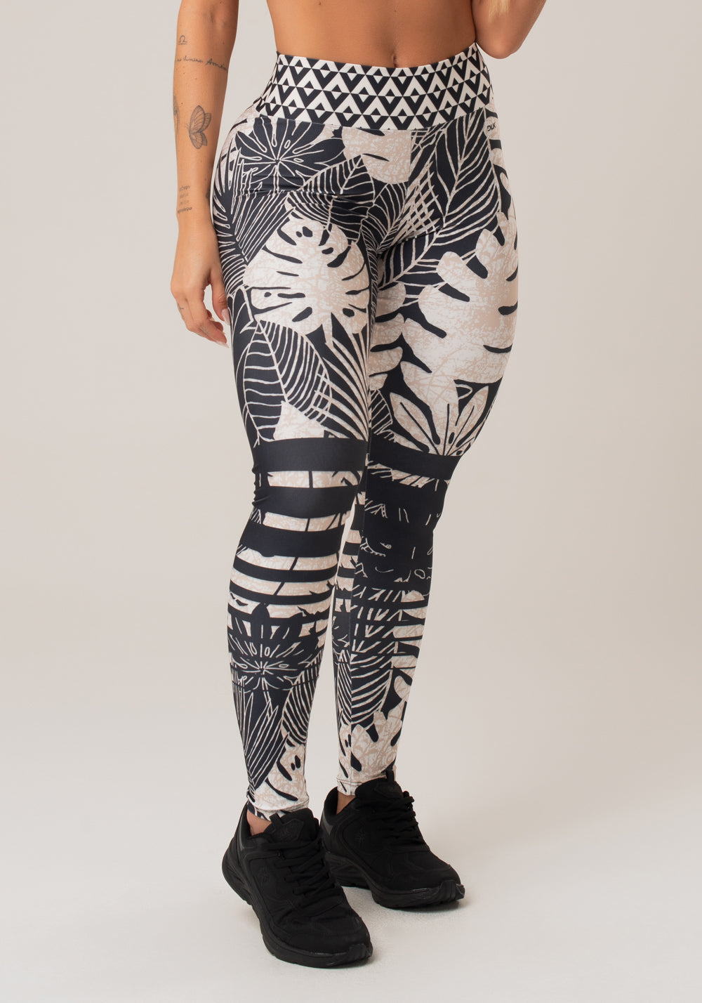 Calça Legging Printed Estampada Folhas Étnicas Dlk