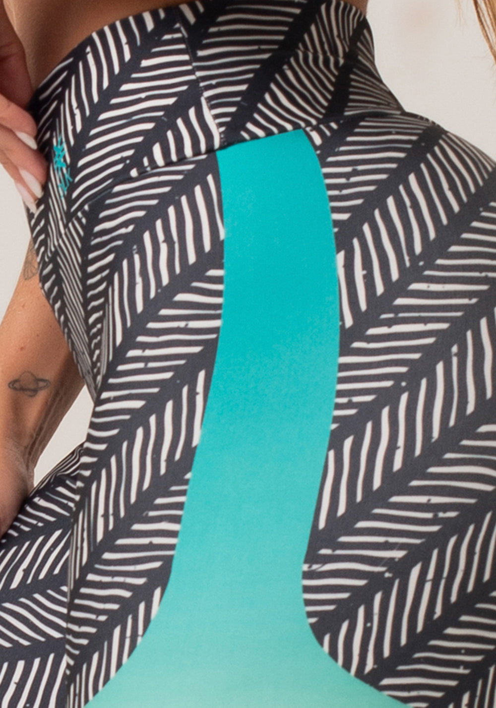 Bermuda Fitness Feminina New Printed Estampada Rede Dlk