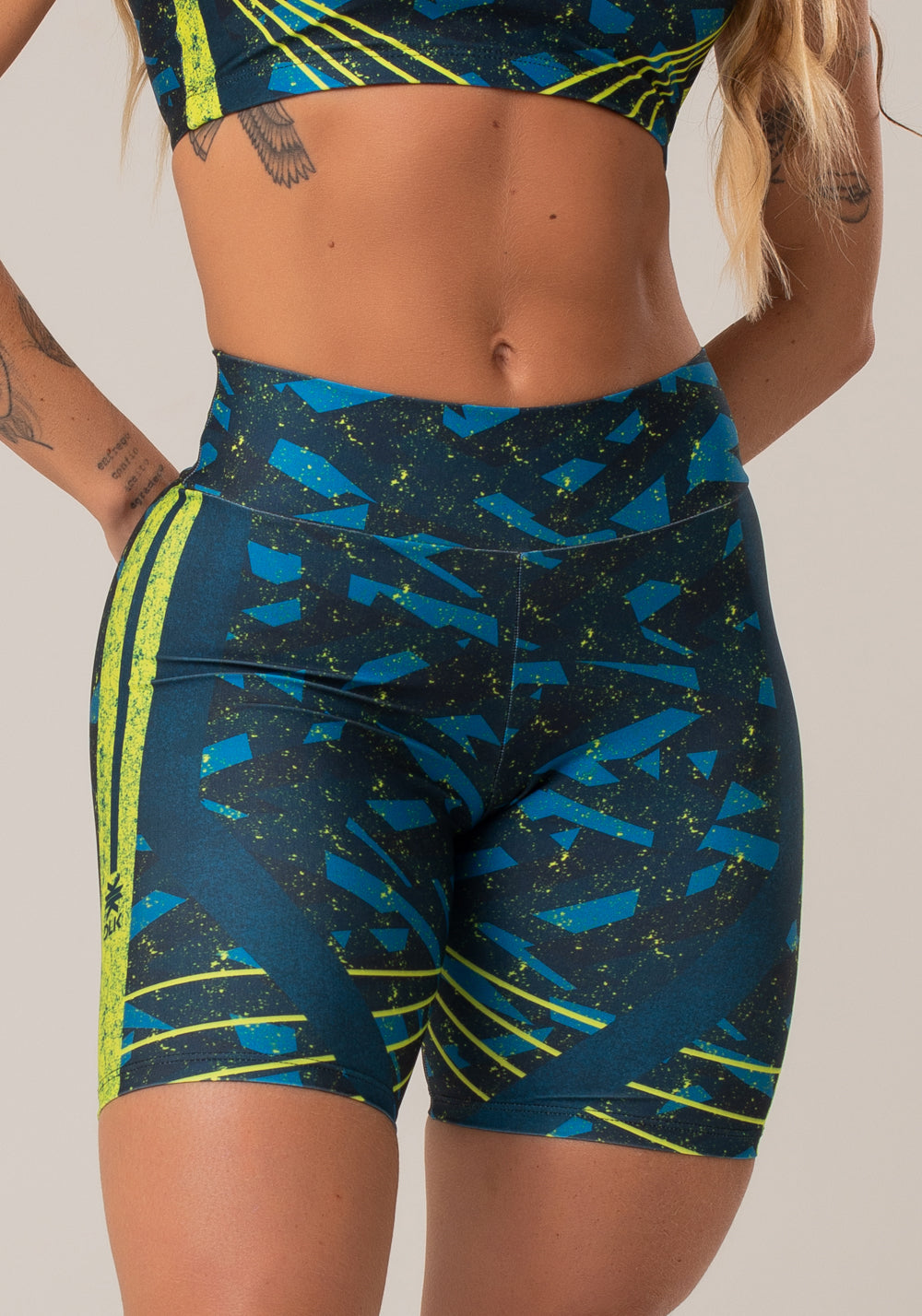 Bermuda Fitness Feminina New Printed Estampada Abstrato Dlk
